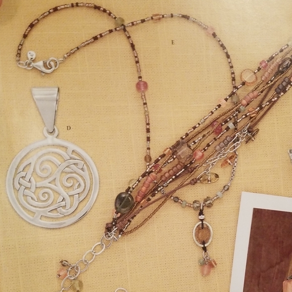 Silpada ~ Chalcedony & Glass Colorful Necklace - Picture 6 of 6